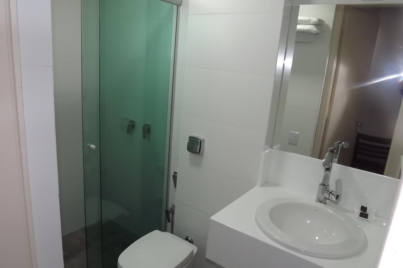 Center Patos Hotel 帕图斯迪米纳斯 外观 照片