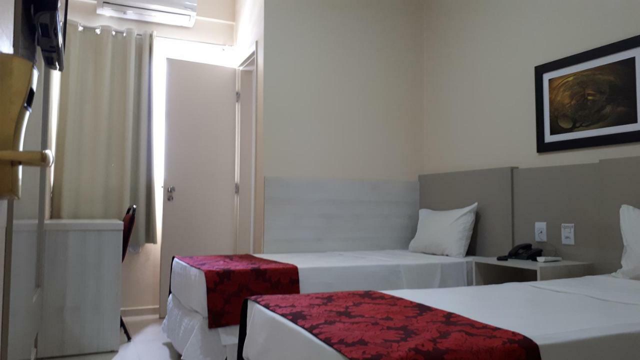 Center Patos Hotel 帕图斯迪米纳斯 外观 照片